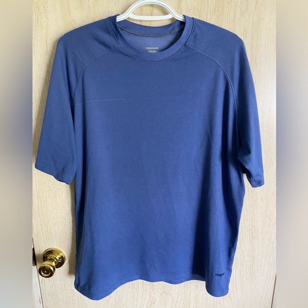Patagonia Capilene Made in USA Blue Short Sleeve Base Layer T-Shirt Men's L flaw